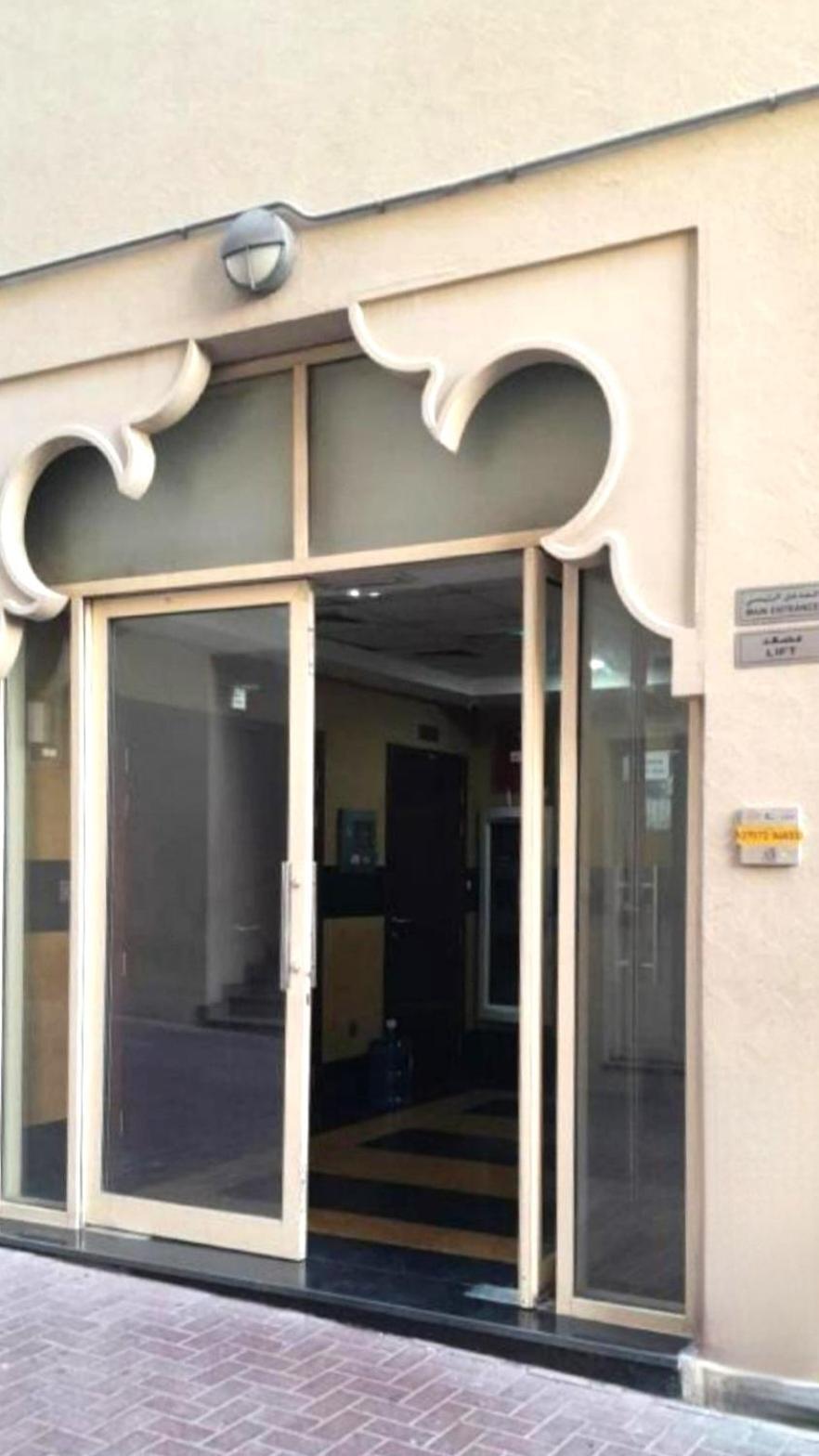 Westay Capsule Hostel Dubai Bagian luar foto
