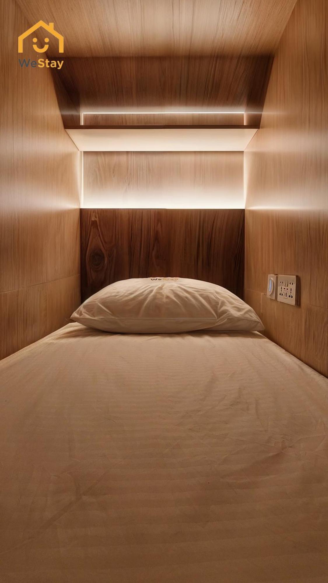 Westay Capsule Hostel Dubai Bagian luar foto